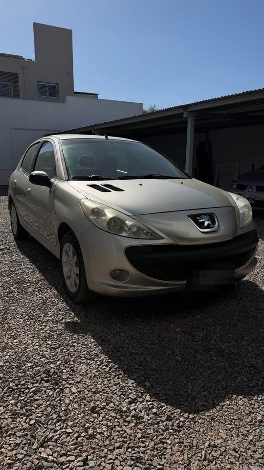 Peugeot 207 XS 2011, foto 2 de 7