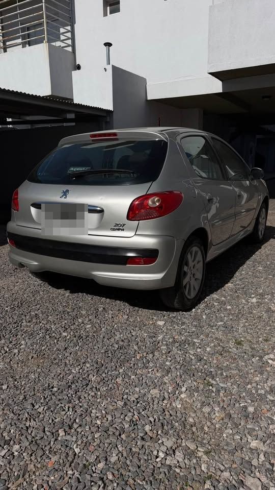 Peugeot 207 XS 2011, foto 4 de 7